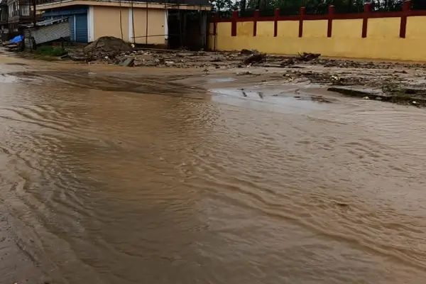 Poor drainage system causing waterlogging near residential house in Itanagar – need for house lifting solution by SRBL
